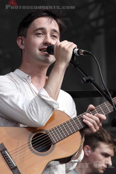 VILLAGERS - 2013-07-18 - PARIS - Parvis de l'Hotel de Ville - 